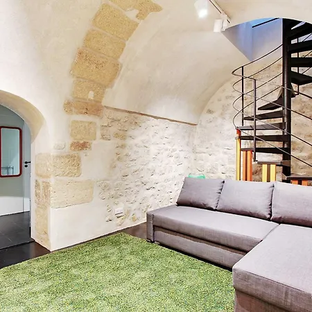 Apartment Authentic - 2br-6p - Le Marais Paris