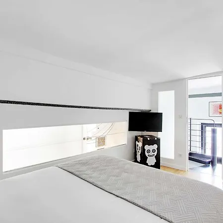 Authentic - 2br-6p - Le Marais Apartment *