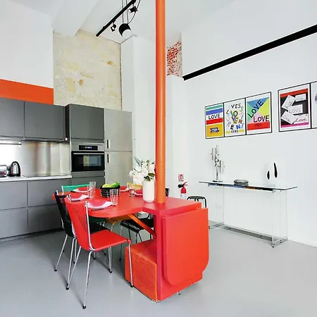 Apartment Authentic - 2br-6p - Le Marais *